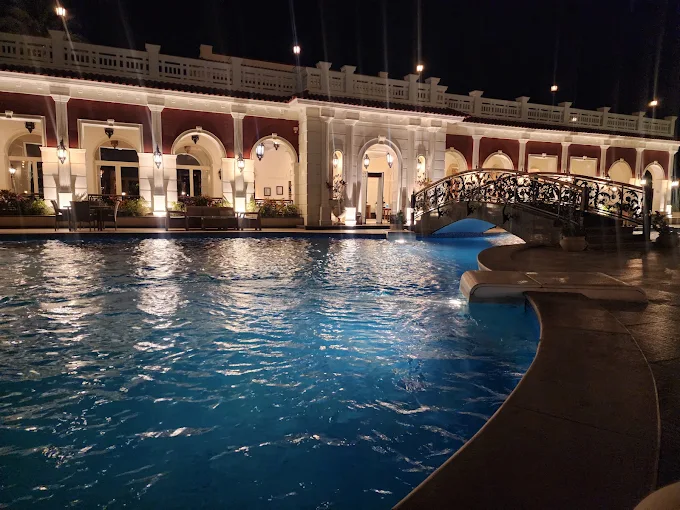 Helnan Palace pool by night
