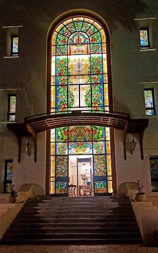Helnan Palace grand stained-glass entrance